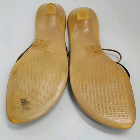 Sam & Libby Women's Gold Strappy Low Wedge - Picture 6 of 11